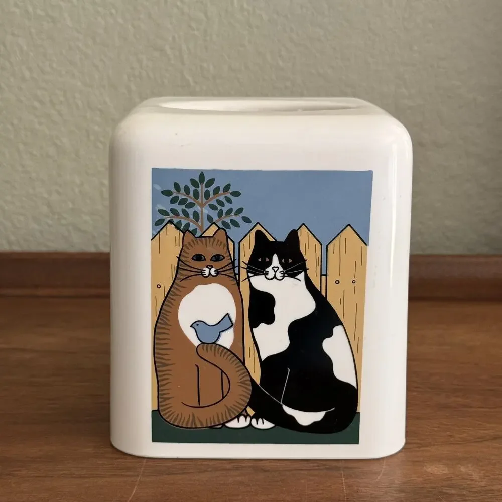 Cat Tissue Kleenex Plastic Cover Cat Family Black & White EUC